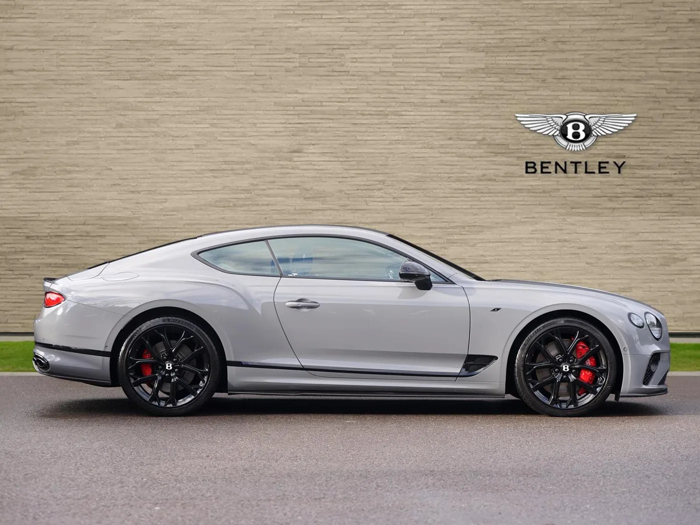 2023 Bentley Continental GT S angeboten von einer Vertragshändlergruppe in Ripley, Vereinigtes Königreich, Foto 7 von 25