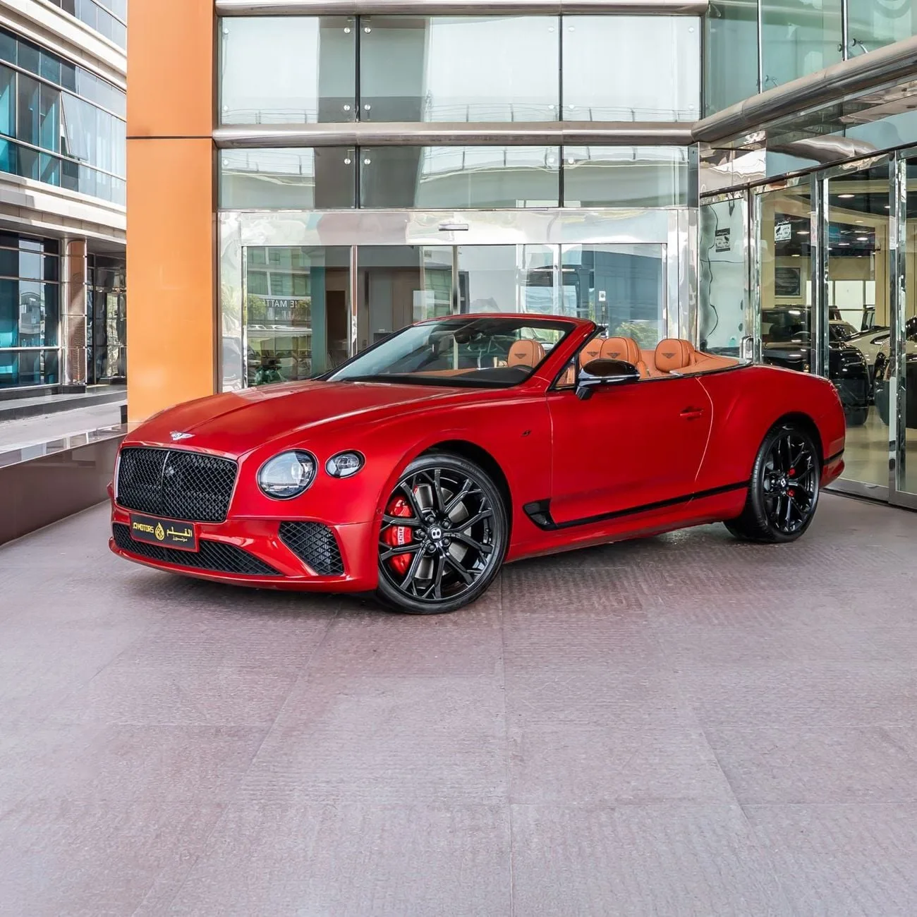 2023 Bentley Continental GTC angeboten von einem Spezialhändler in Dubai, Vereinigte Arabische Emirate, Hauptfoto