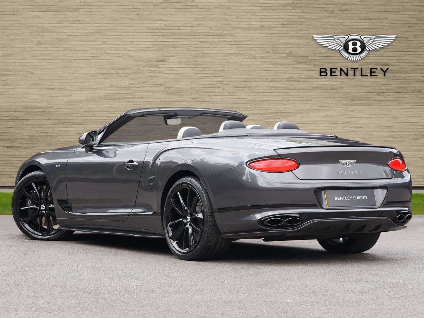 2023 Bentley Continental GTC angeboten von einer Vertragshändlergruppe in Ripley, Vereinigtes Königreich, Foto 3 von 25