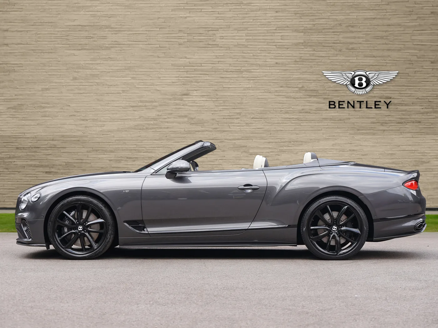 2023 Bentley Continental GTC angeboten von einer Vertragshändlergruppe in Ripley, Vereinigtes Königreich, Foto 5 von 25