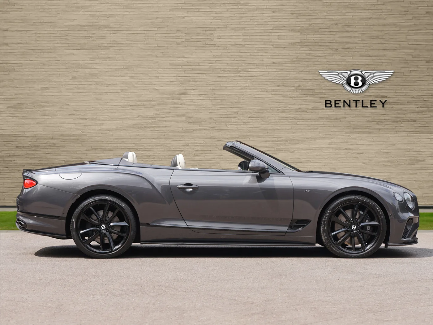 2023 Bentley Continental GTC angeboten von einer Vertragshändlergruppe in Ripley, Vereinigtes Königreich, Foto 7 von 25