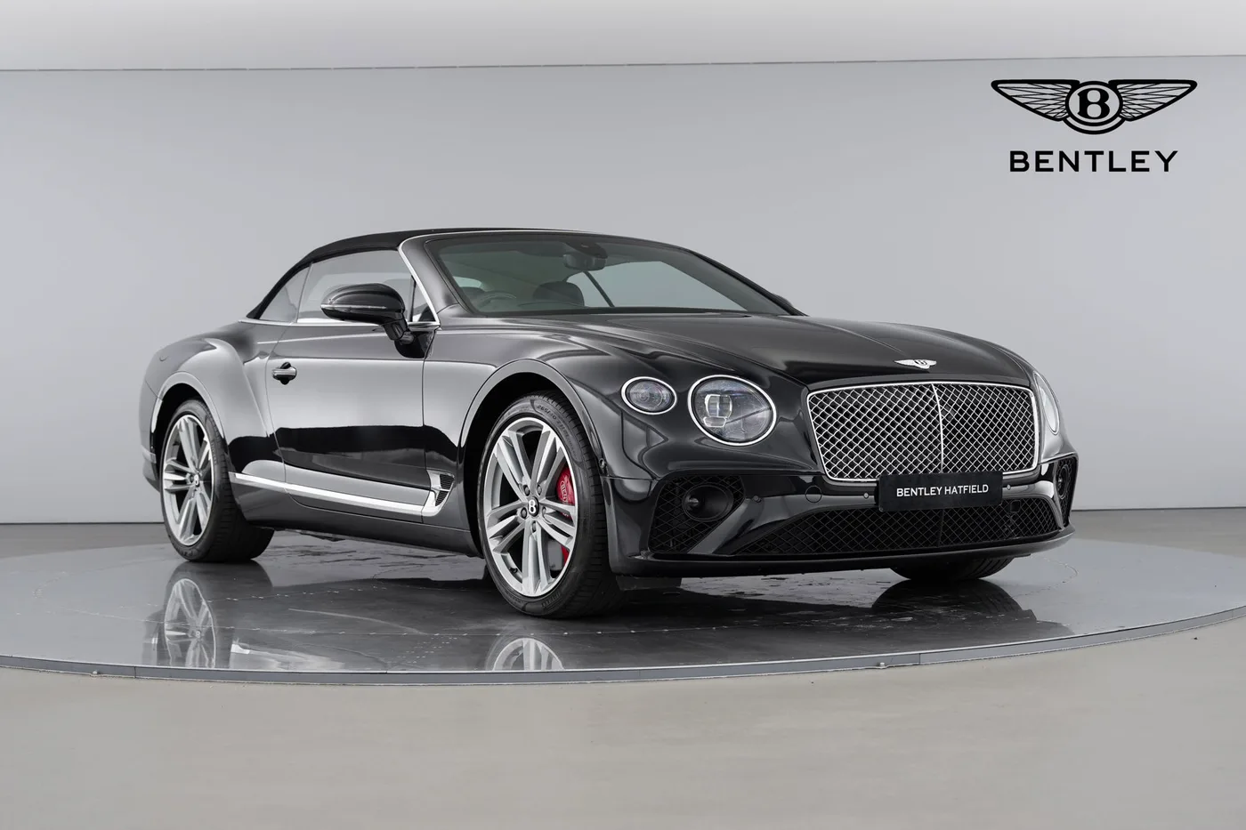 2023 Bentley Continental GTC proposée par un groupe de concessions agréées à Hatfield, Royaume-Uni, photo 20 sur 25
