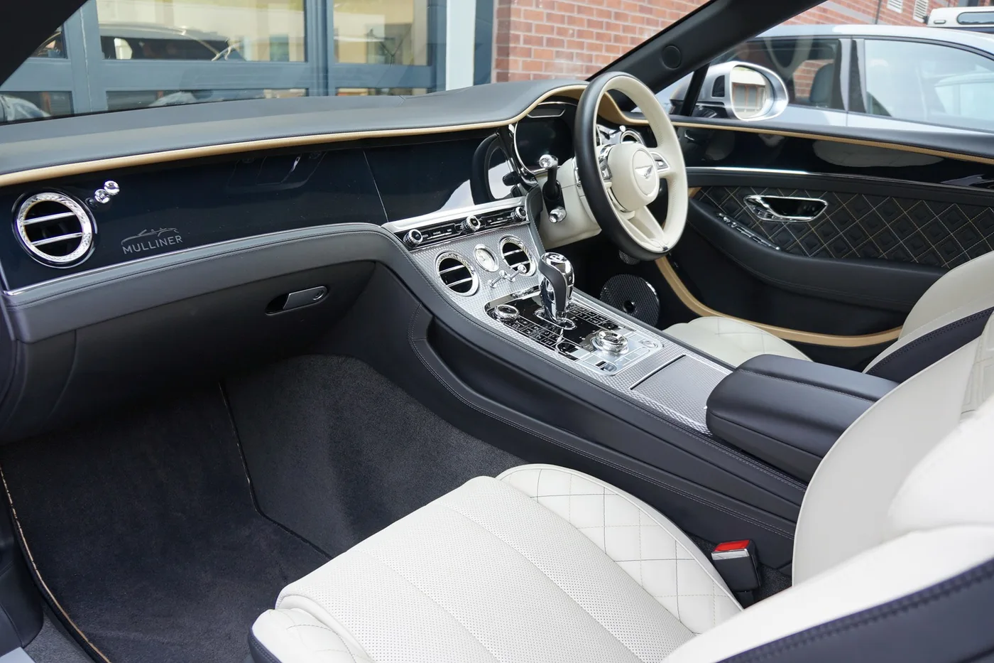2023 Bentley Continental GTC Mulliner angeboten von einer Vertragshändlergruppe in Ripley, Vereinigtes Königreich, Foto 2 von 25