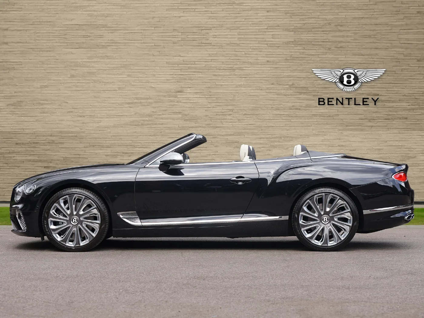 2023 Bentley Continental GTC Mulliner angeboten von einer Vertragshändlergruppe in Ripley, Vereinigtes Königreich, Foto 5 von 25