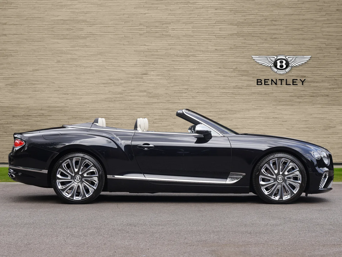 2023 Bentley Continental GTC Mulliner angeboten von einer Vertragshändlergruppe in Ripley, Vereinigtes Königreich, Foto 7 von 25
