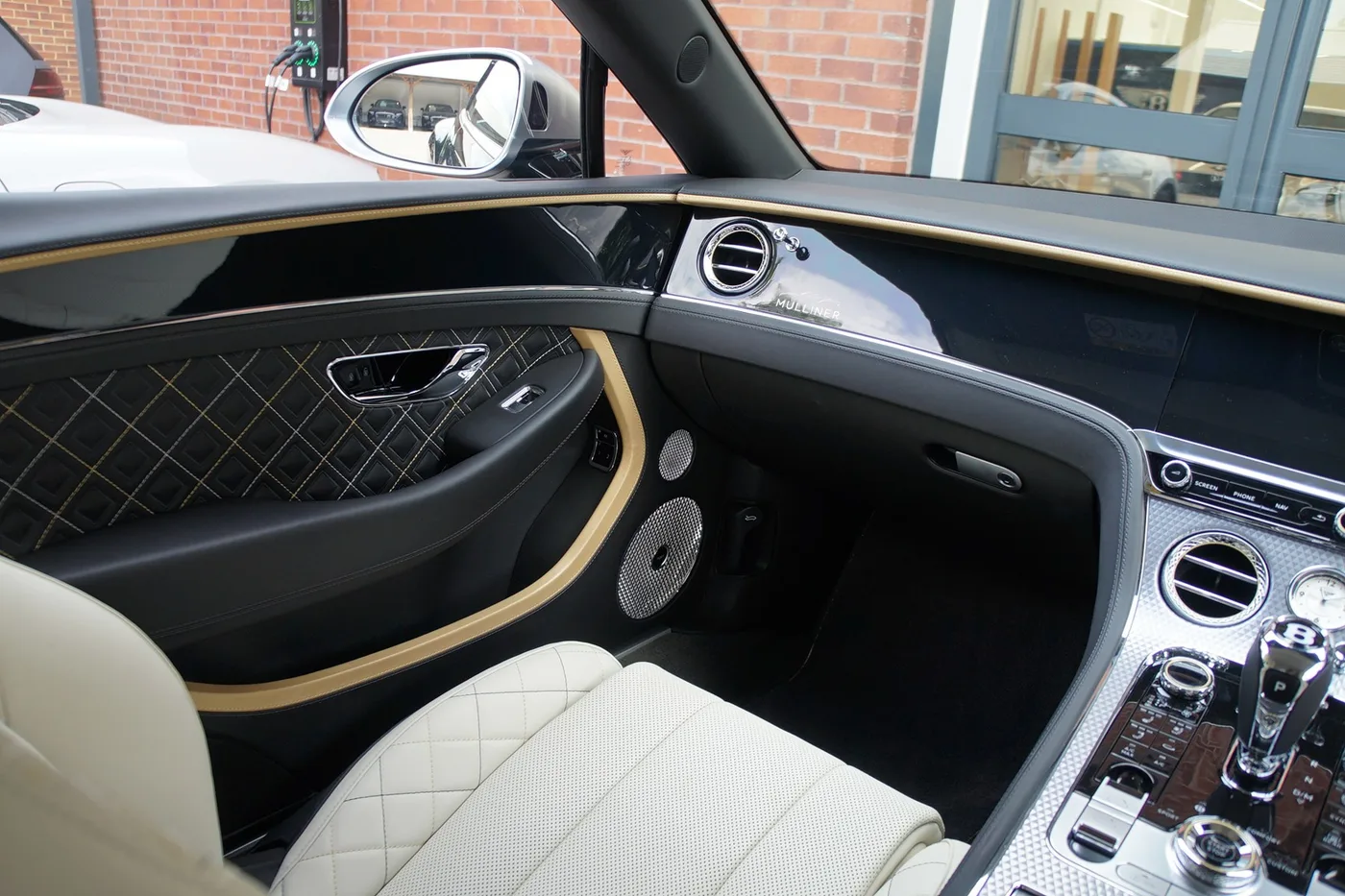 2023 Bentley Continental GTC Mulliner angeboten von einer Vertragshändlergruppe in Ripley, Vereinigtes Königreich, Foto 13 von 25