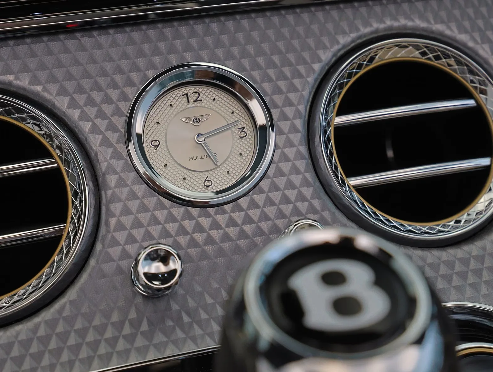 2023 Bentley Continental GTC Mulliner V8, 14/20