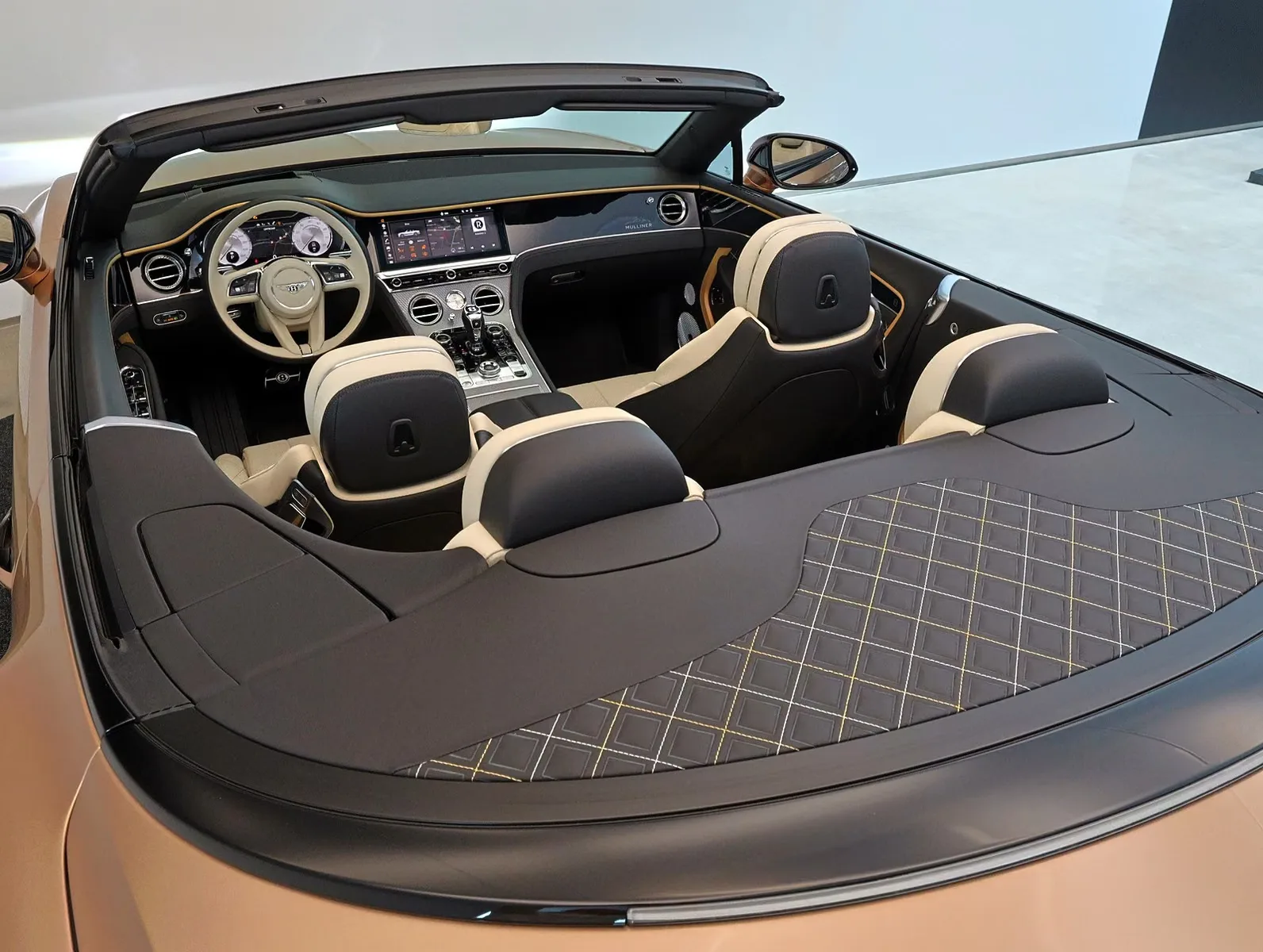 2023 Bentley Continental GTC Mulliner V8, 15/20