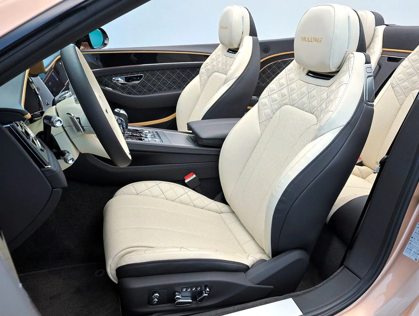 2023 Bentley Continental GTC Mulliner V8, 17/20