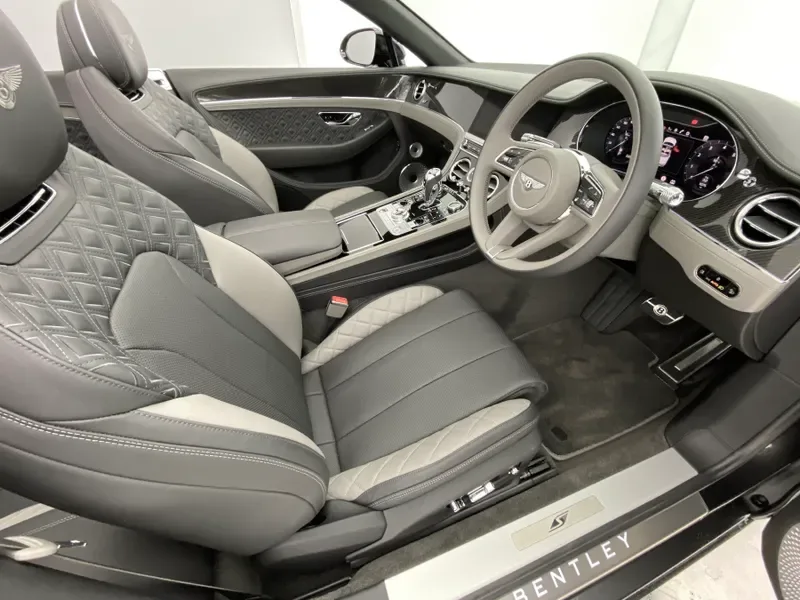 2023 Bentley Continental GTC S, 21/30