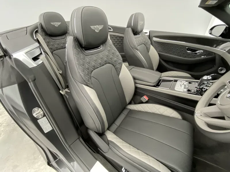 2023 Bentley Continental GTC S, 28/30