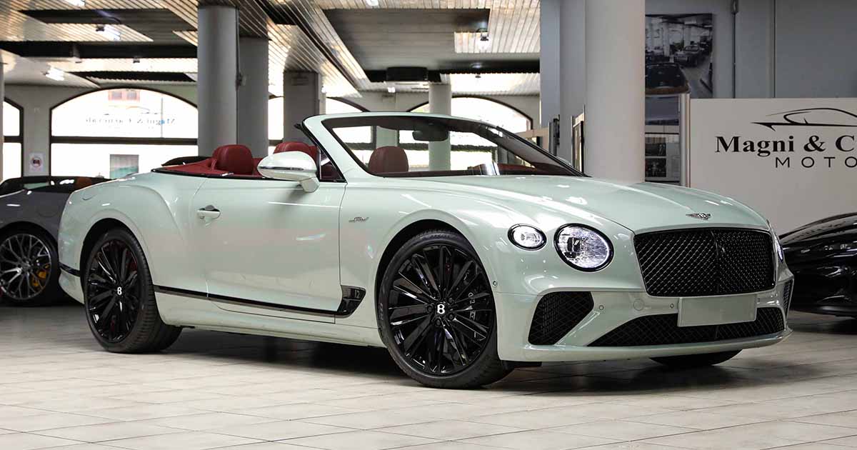 2023 Bentley Continental GTC Speed proposée par un concessionnaire spécialisé à Milan, Italie, photo principale
