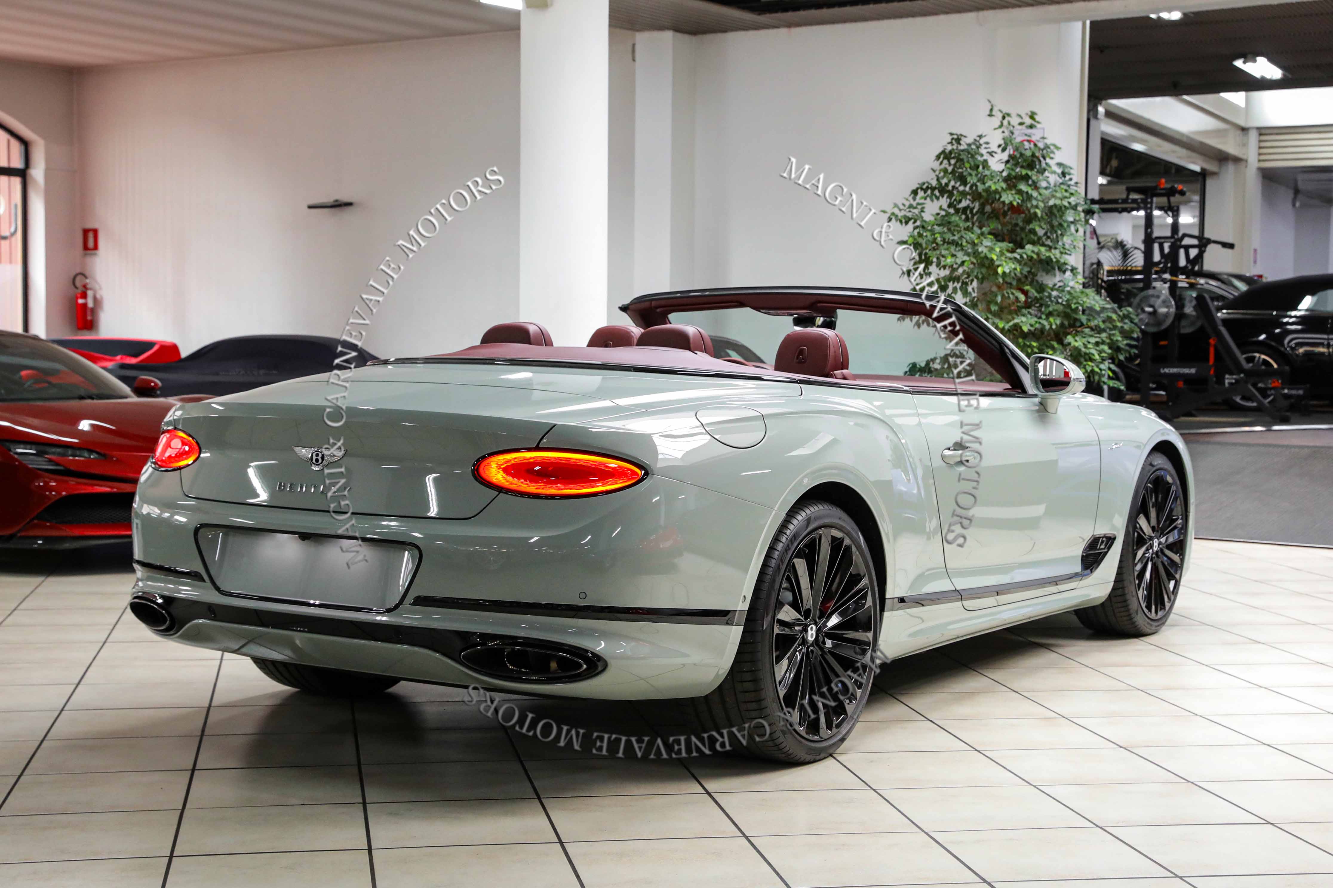 2023 Bentley Continental GTC Speed offered by a specialist dealer in Milan, Italy, photo 12 of 20