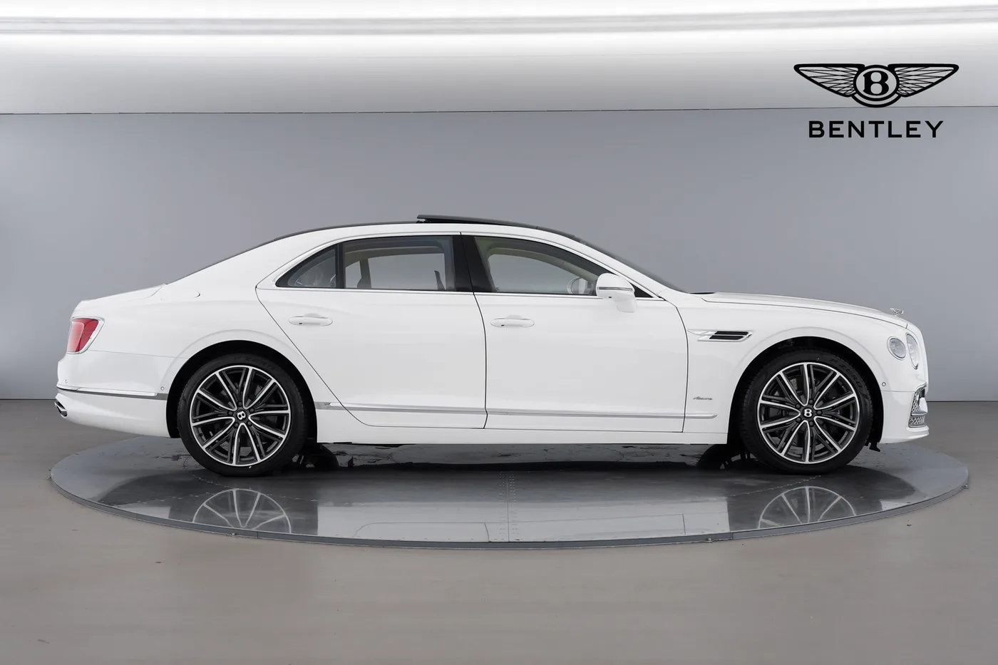 2023 Bentley Flying Spur Azure Hybrid angeboten von einer Vertragshändlergruppe in Hatfield, Vereinigtes Königreich, Foto 3 von 25