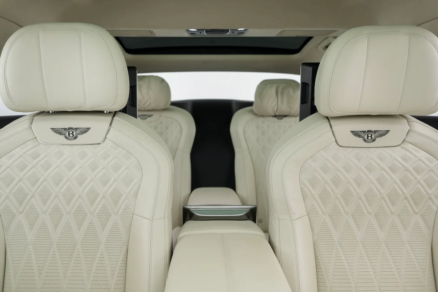 2023 Bentley Flying Spur Azure Hybrid angeboten von einer Vertragshändlergruppe in Hatfield, Vereinigtes Königreich, Foto 18 von 25