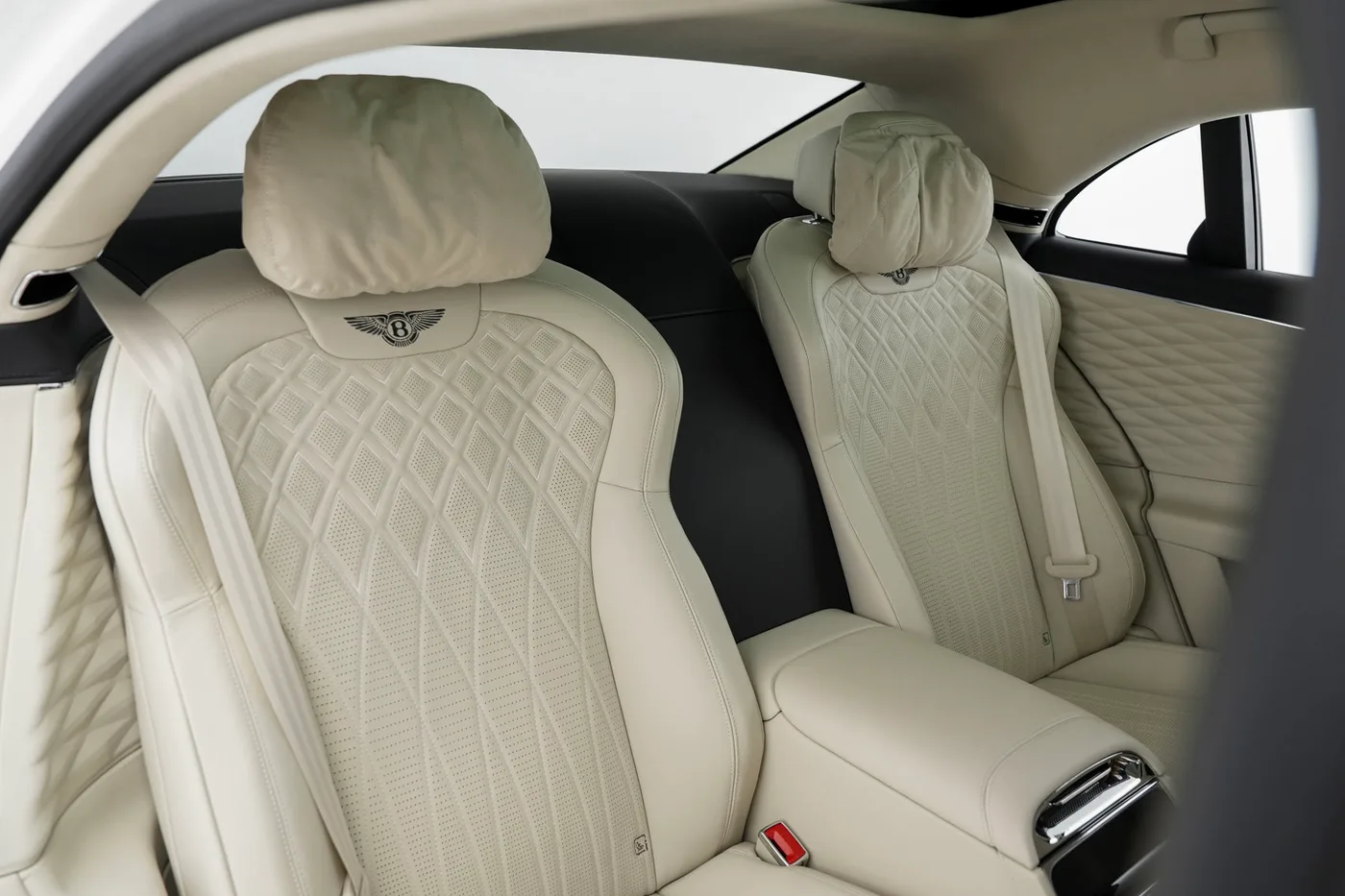 2023 Bentley Flying Spur Azure Hybrid angeboten von einer Vertragshändlergruppe in Hatfield, Vereinigtes Königreich, Foto 21 von 25