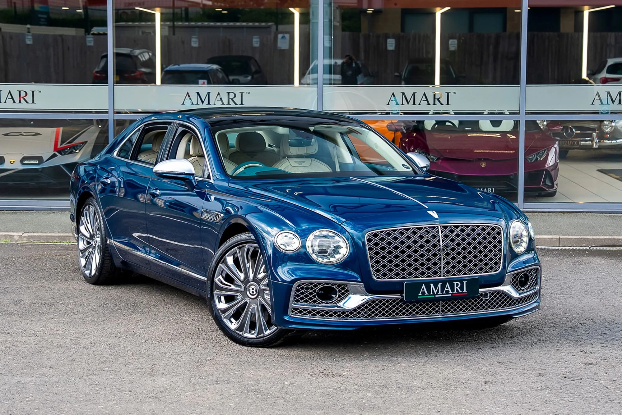 2023 Bentley Flying Spur Mulliner W12 proposée par un spécialiste de la supercar à Preston, Royaume-Uni, photo principale