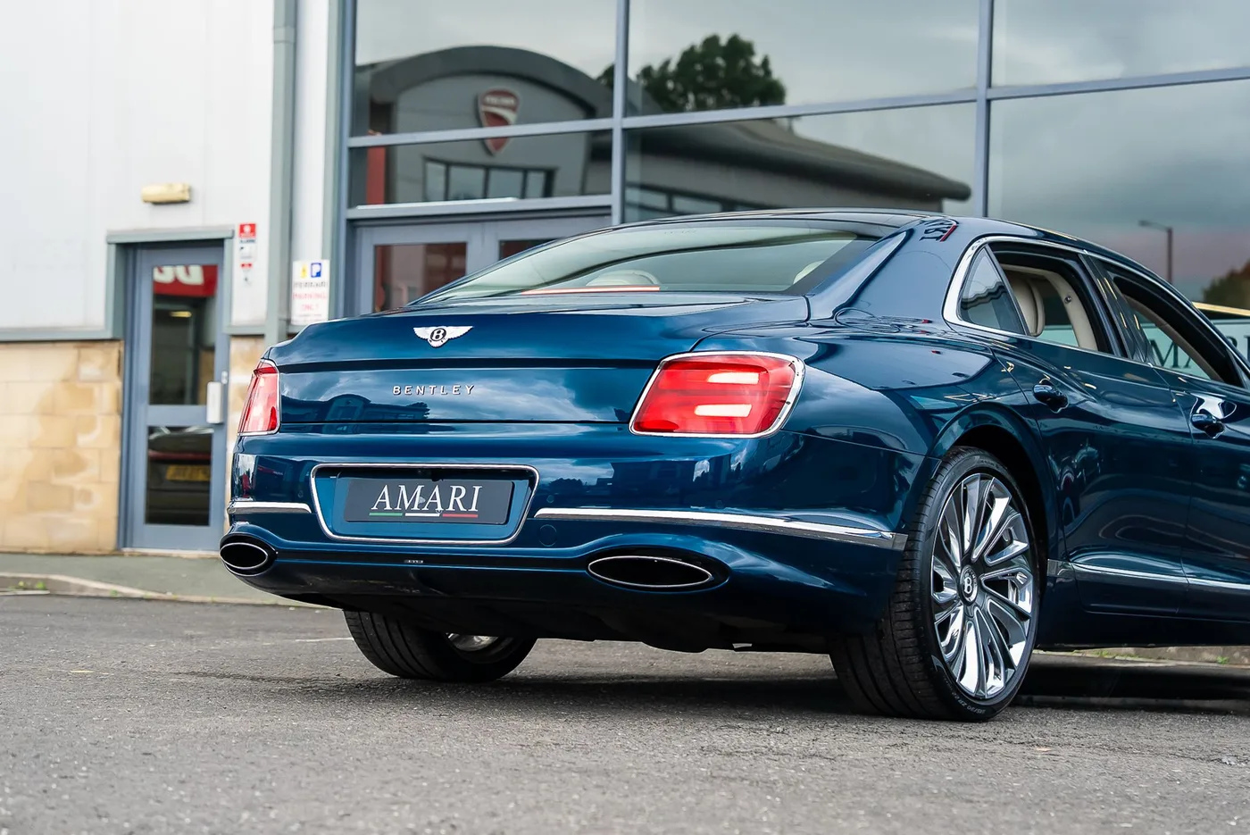 2023 Bentley Flying Spur Mulliner W12 angeboten von einem Supersportwagenhändler in Preston, Vereinigtes Königreich, Foto 16 von 25
