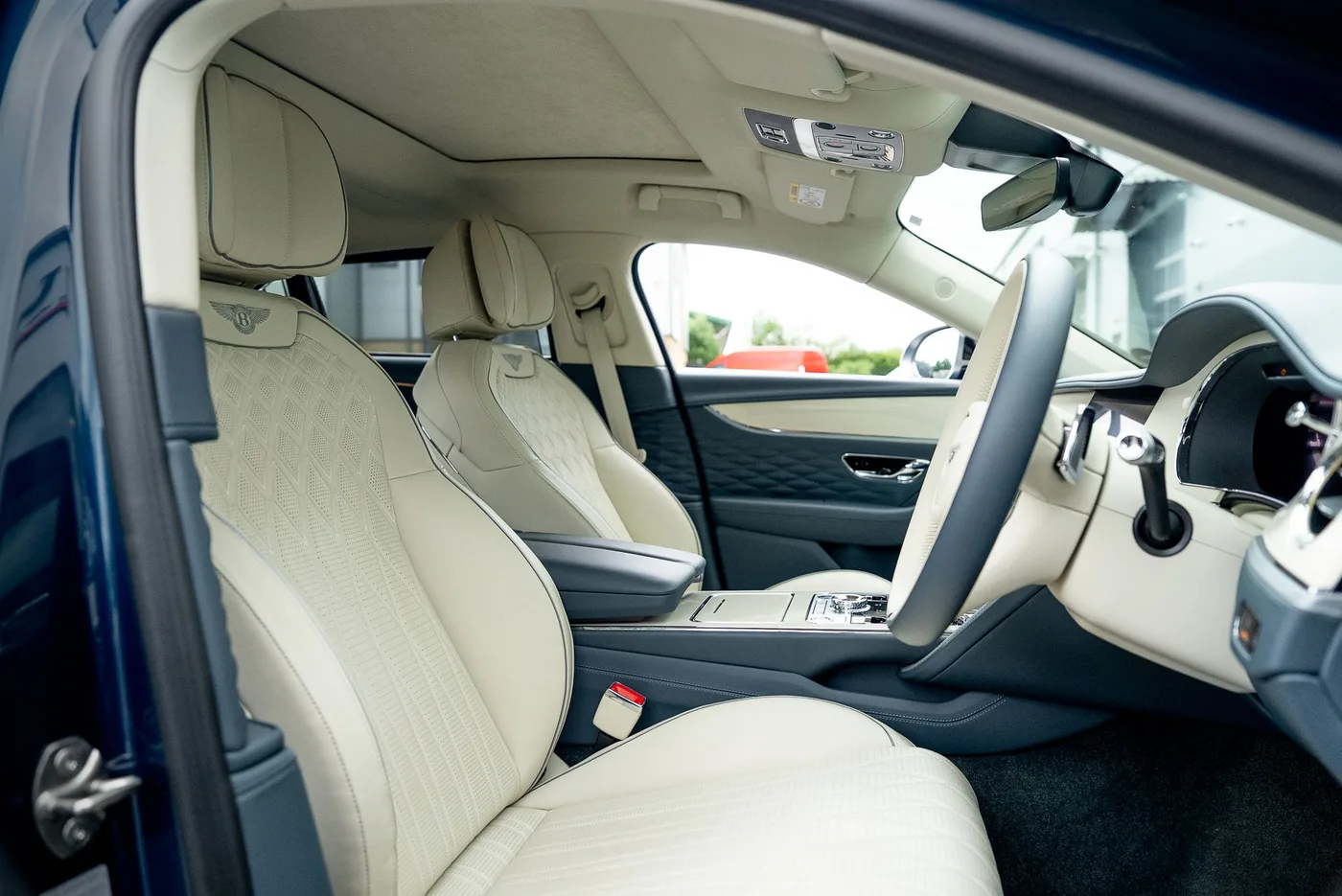 2023 Bentley Flying Spur Mulliner W12 angeboten von einem Supersportwagenhändler in Preston, Vereinigtes Königreich, Foto 20 von 25