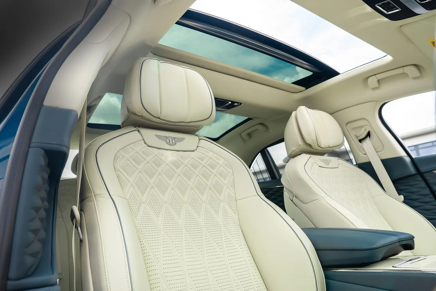 2023 Bentley Flying Spur Mulliner W12 angeboten von einem Supersportwagenhändler in Preston, Vereinigtes Königreich, Foto 21 von 25
