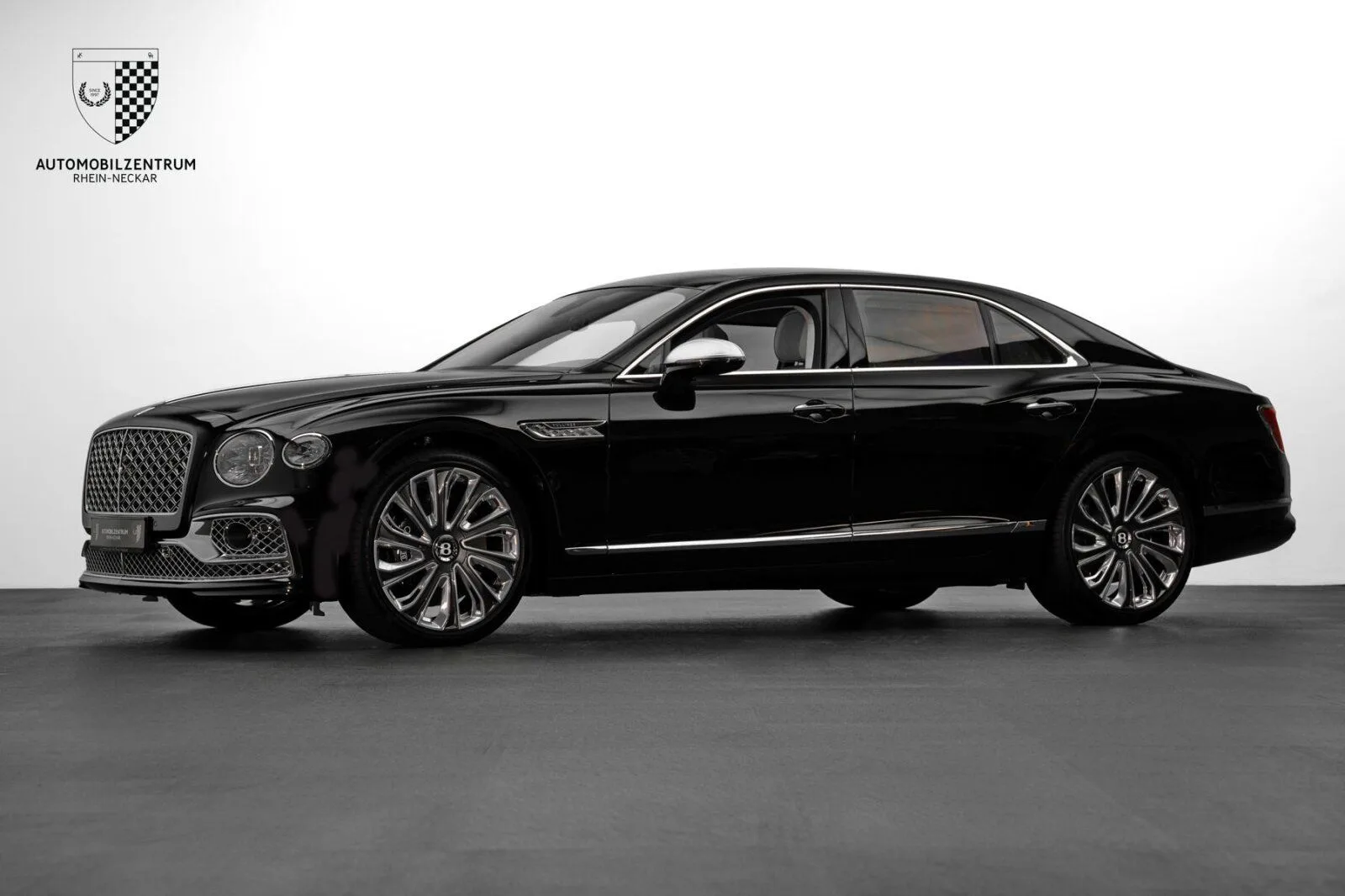 2023 Bentley Flying Spur Mulliner, 4/30