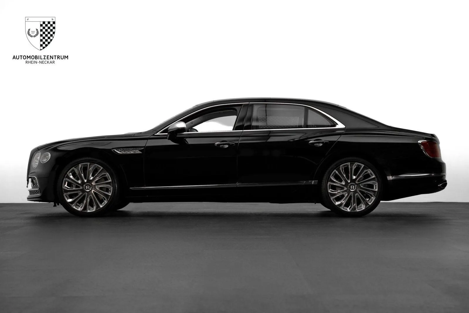 2023 Bentley Flying Spur Mulliner, 5/30