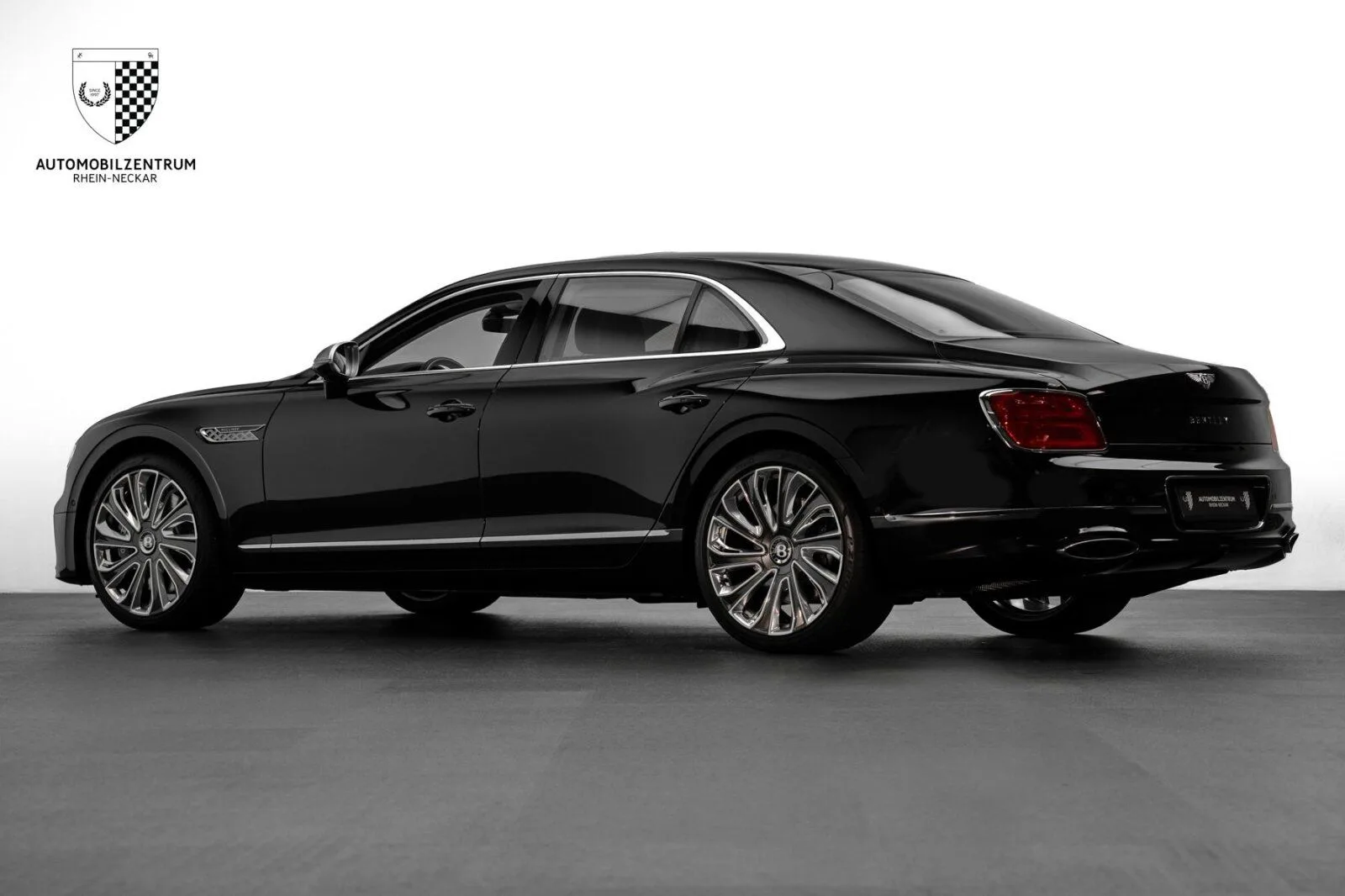 2023 Bentley Flying Spur Mulliner, 6/30