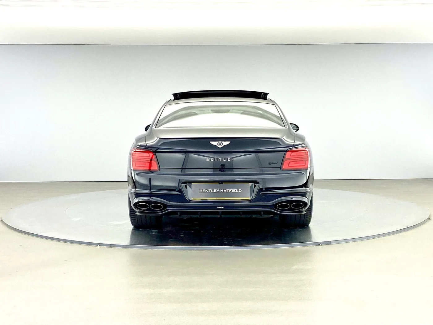 2023 Bentley Flying Spur S offered by a franchised dealer group in Hatfield, United Kingdom, photo 6 of 24