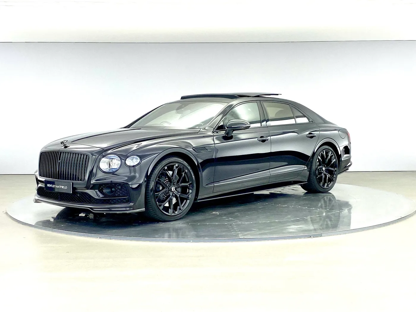 2023 Bentley Flying Spur S offered by a franchised dealer group in Hatfield, United Kingdom, photo 7 of 24