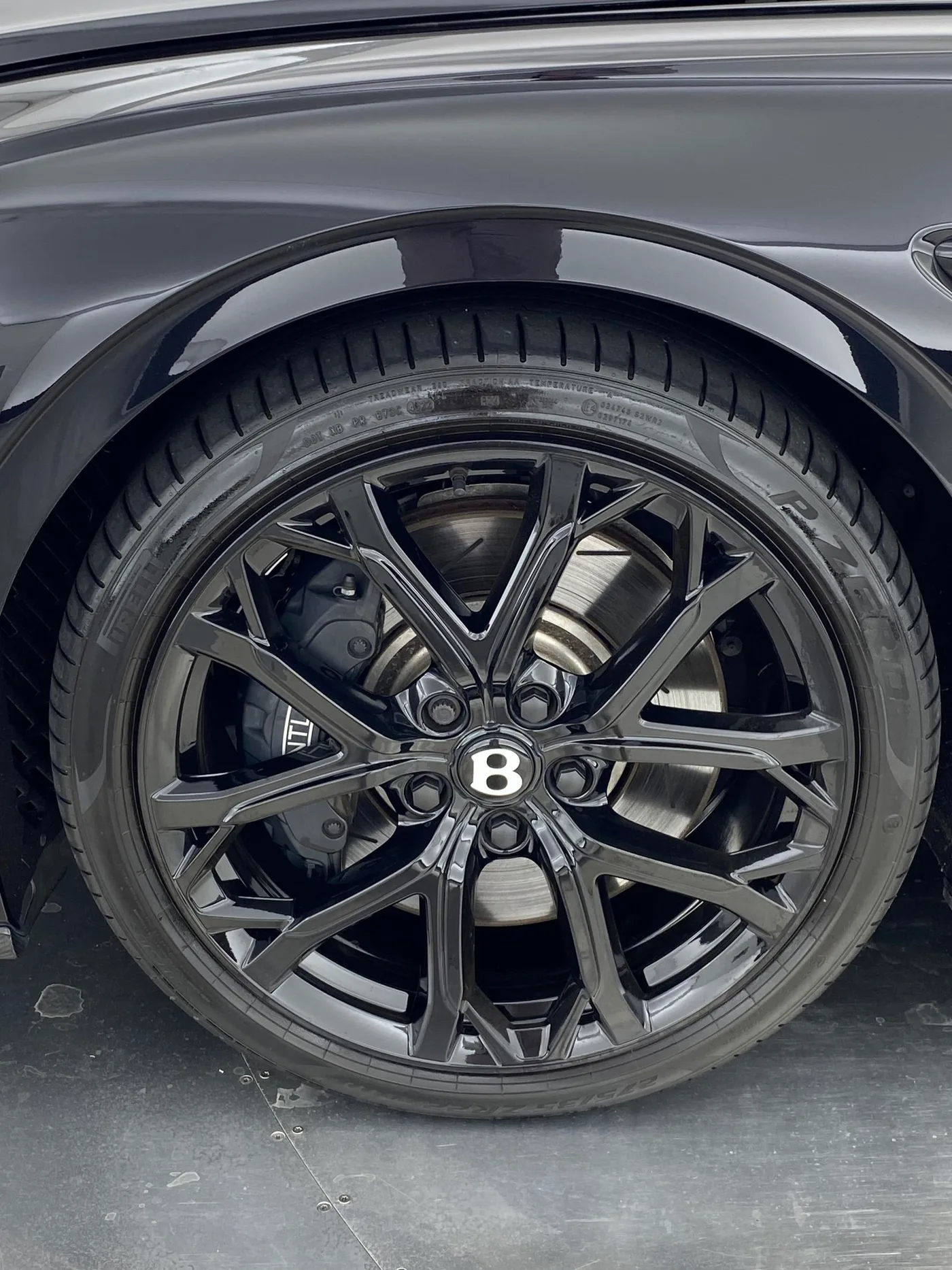 2023 Bentley Flying Spur S offered by a franchised dealer group in Hatfield, United Kingdom, photo 8 of 24
