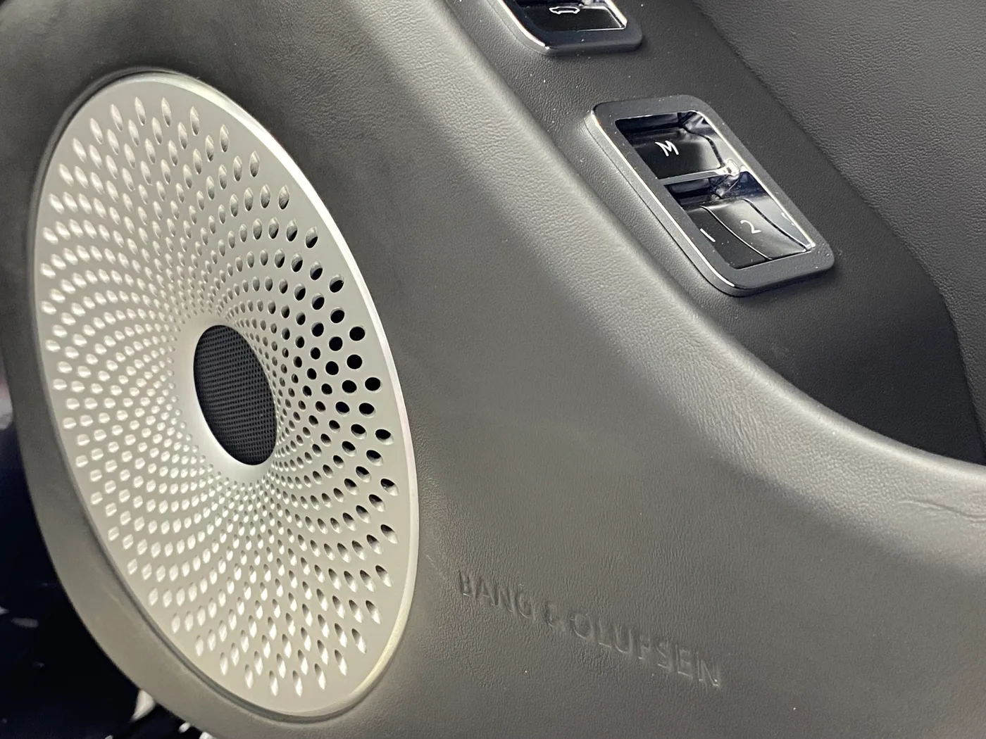 2023 Bentley Flying Spur S offered by a franchised dealer group in Hatfield, United Kingdom, photo 9 of 24