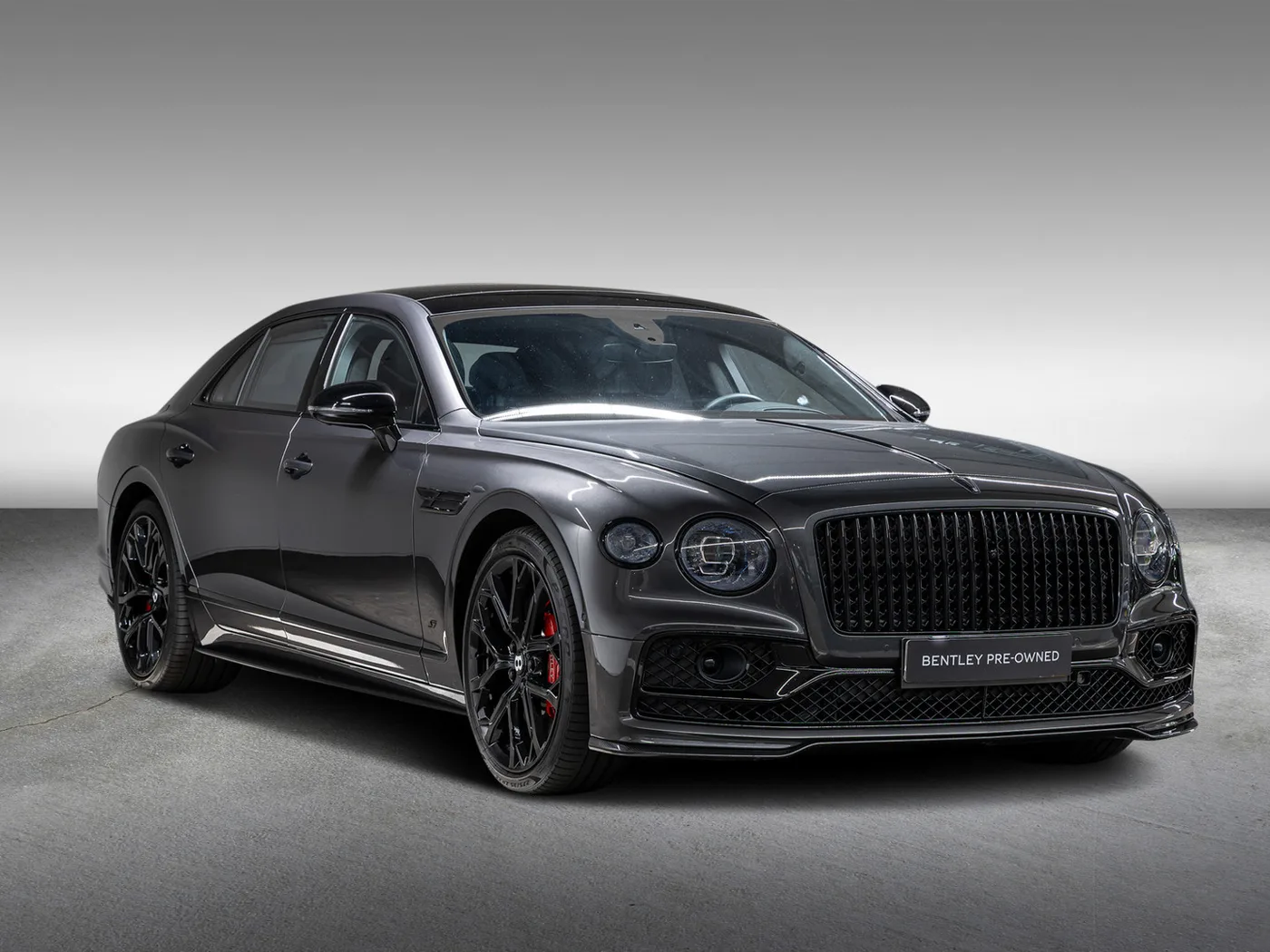 2023 Bentley Flying Spur S Hybrid offered by an official Bentley dealer in Leusden, Netherlands, photo 3 of 15