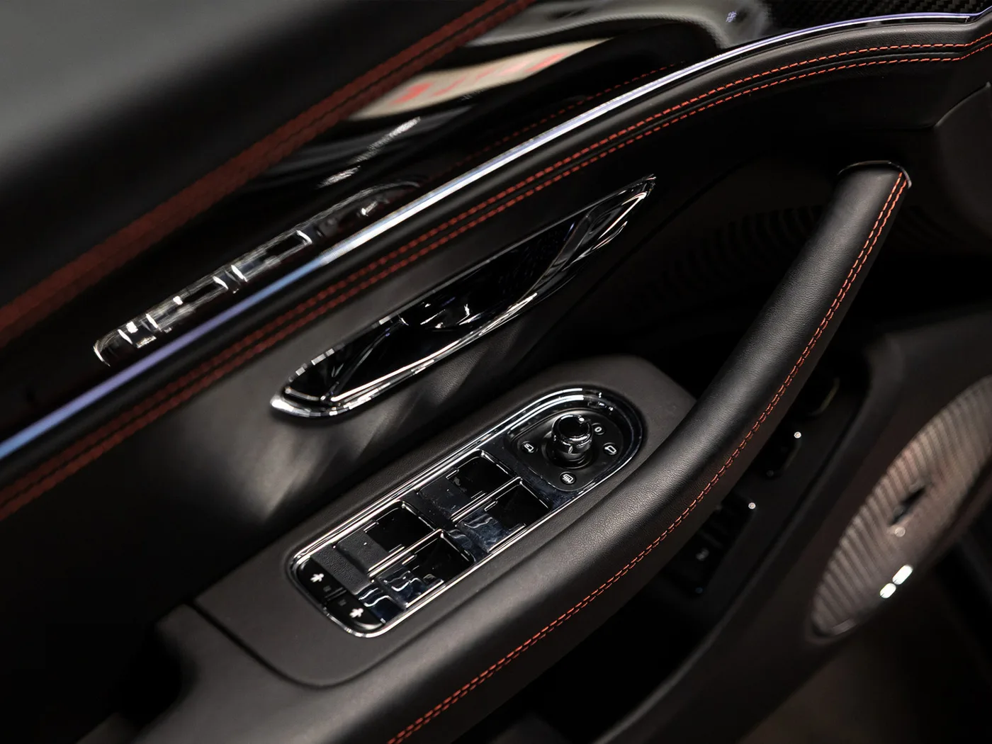 2023 Bentley Flying Spur S Hybrid offered by an official Bentley dealer in Leusden, Netherlands, photo 9 of 15