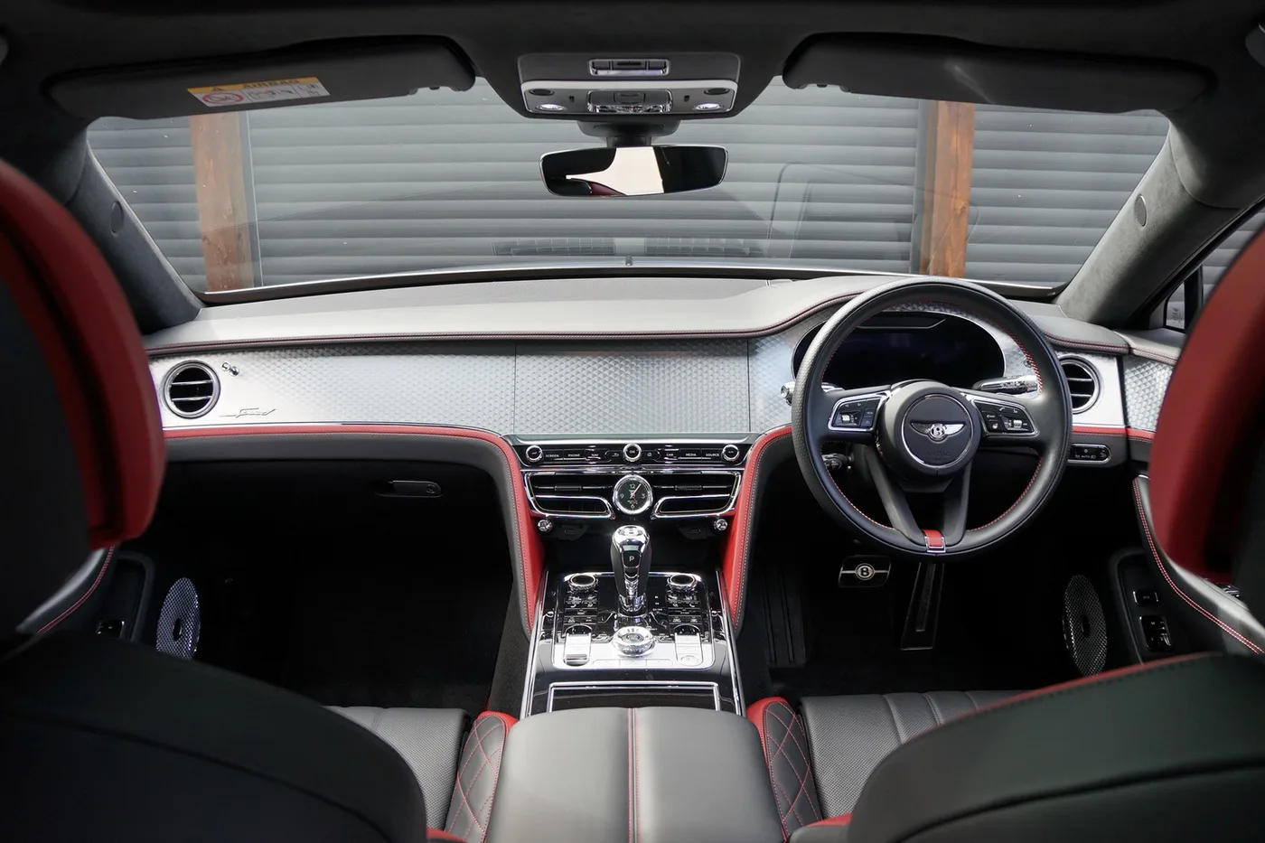 2023 Bentley Flying Spur Speed W12 proposée par un groupe de concessions agréées à Ripley, Royaume-Uni, photo 21 sur 25