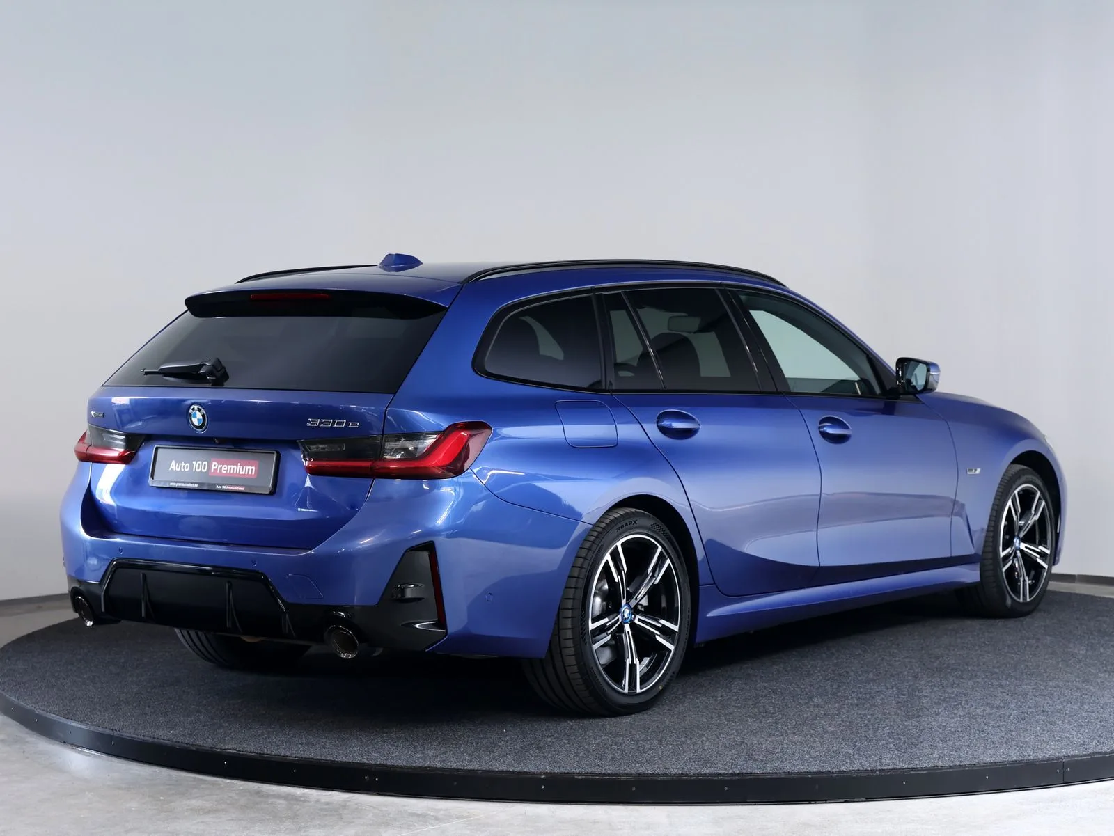 2023 BMW 330e xDrive Touring, M Sport, 3/24