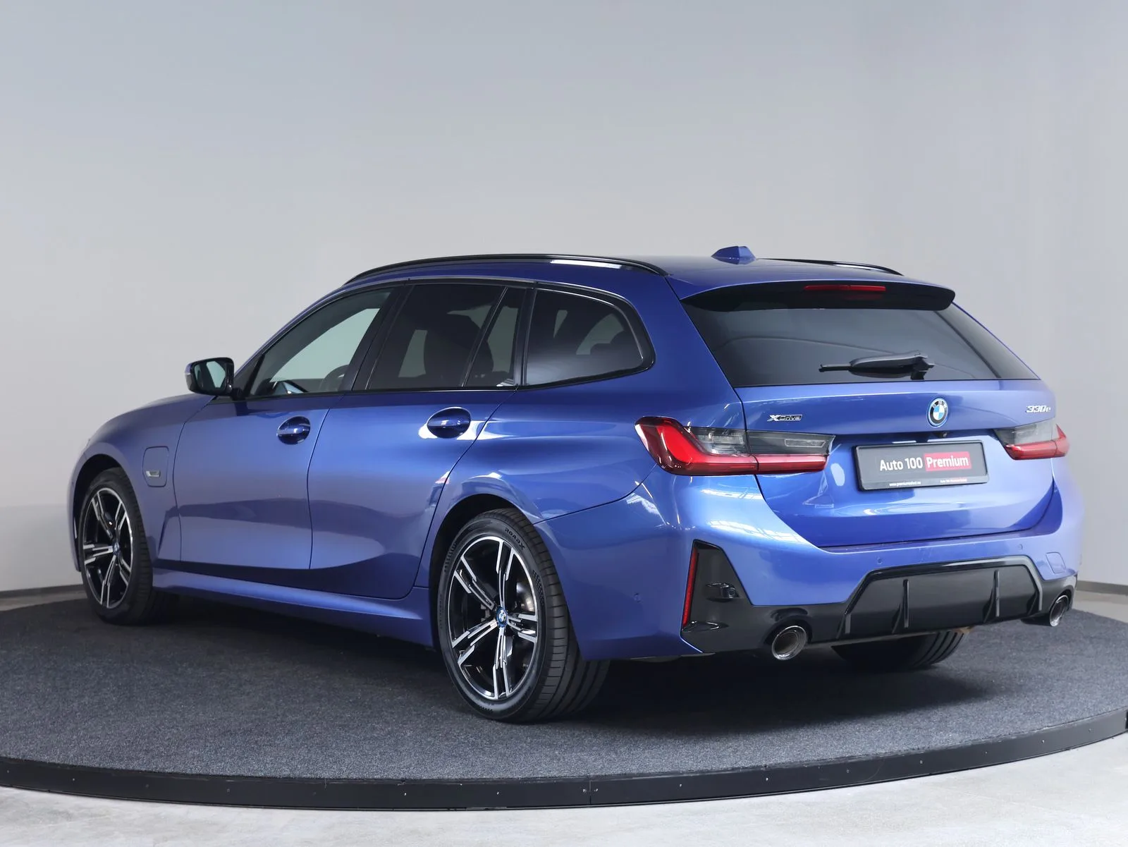 2023 BMW 330e xDrive Touring, M Sport, 4/24