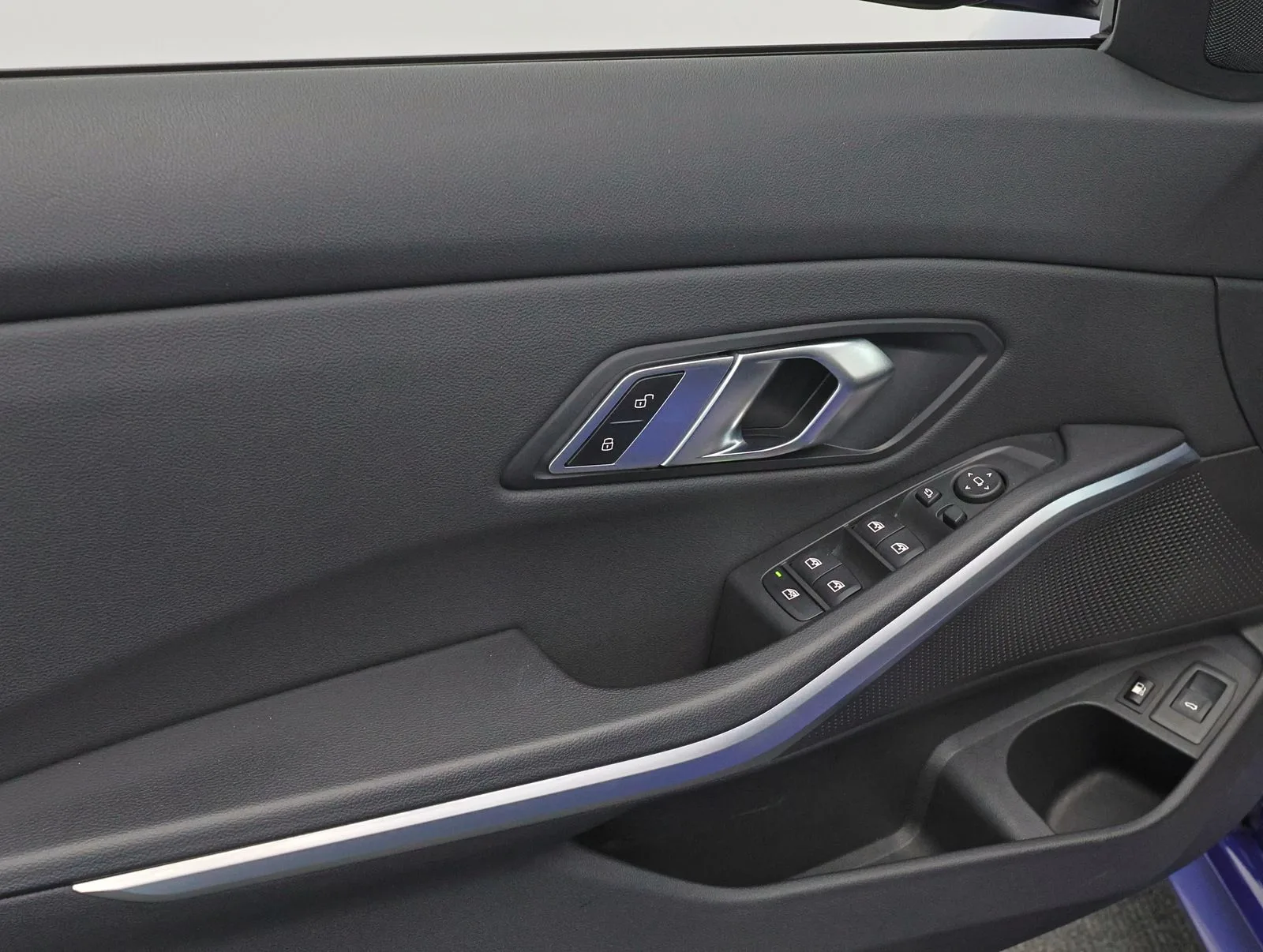2023 BMW 330e xDrive Touring, M Sport, 11/24