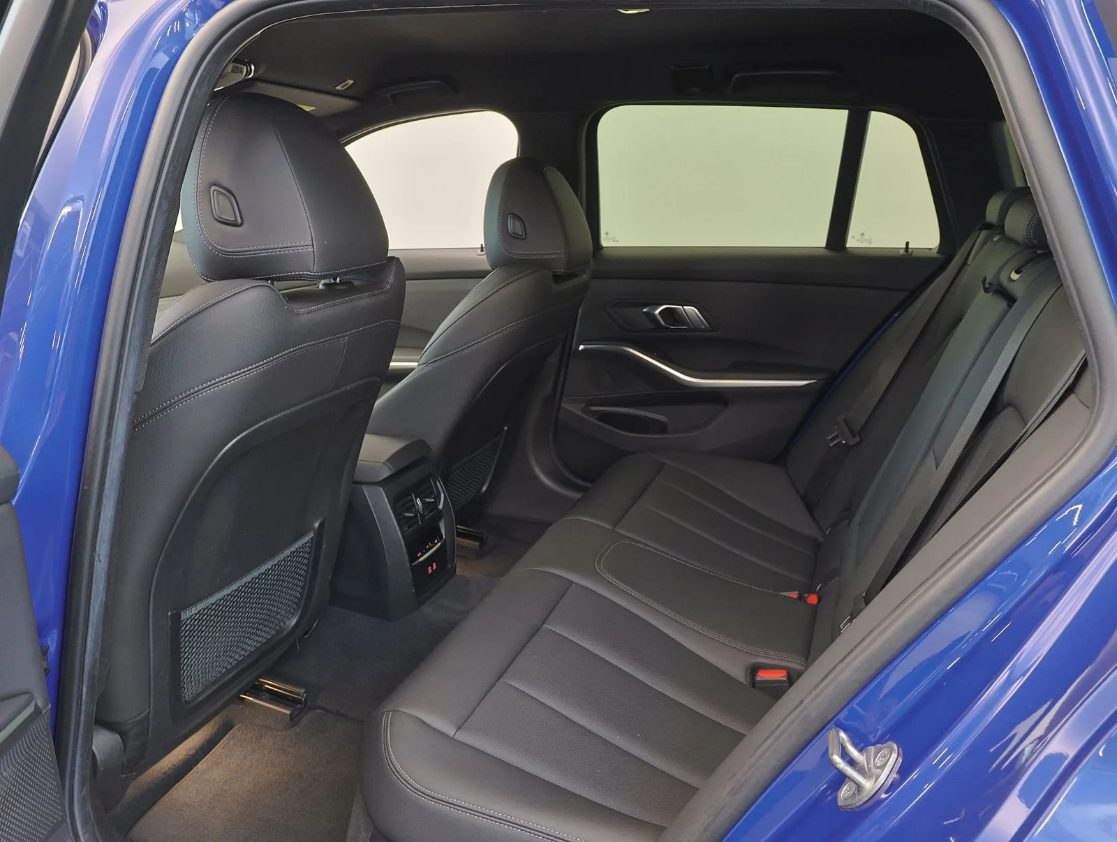 2023 BMW 330e xDrive Touring, M Sport, 13/24