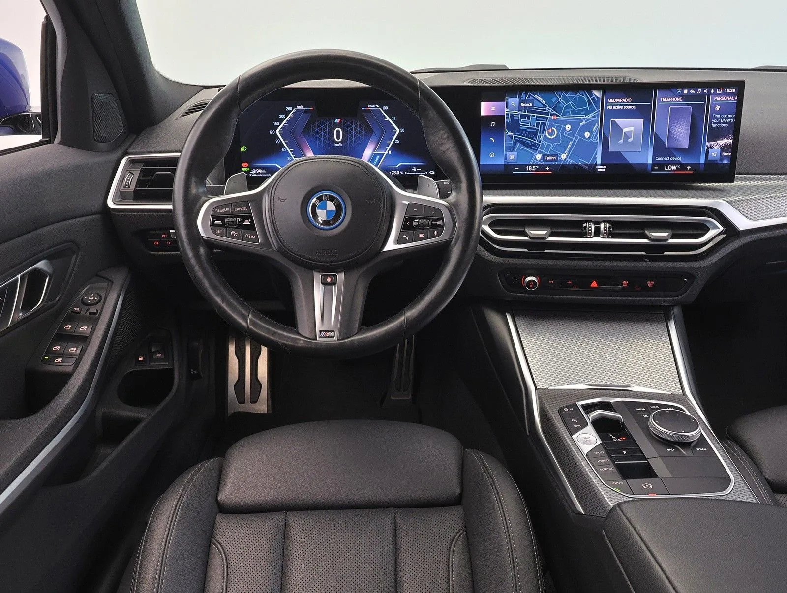 2023 BMW 330e xDrive Touring, M Sport, 18/24