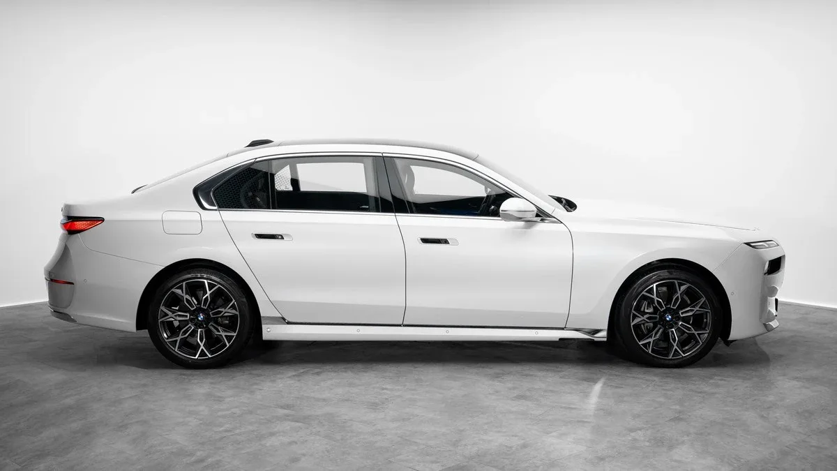 2023 BMW 735i, 3/30