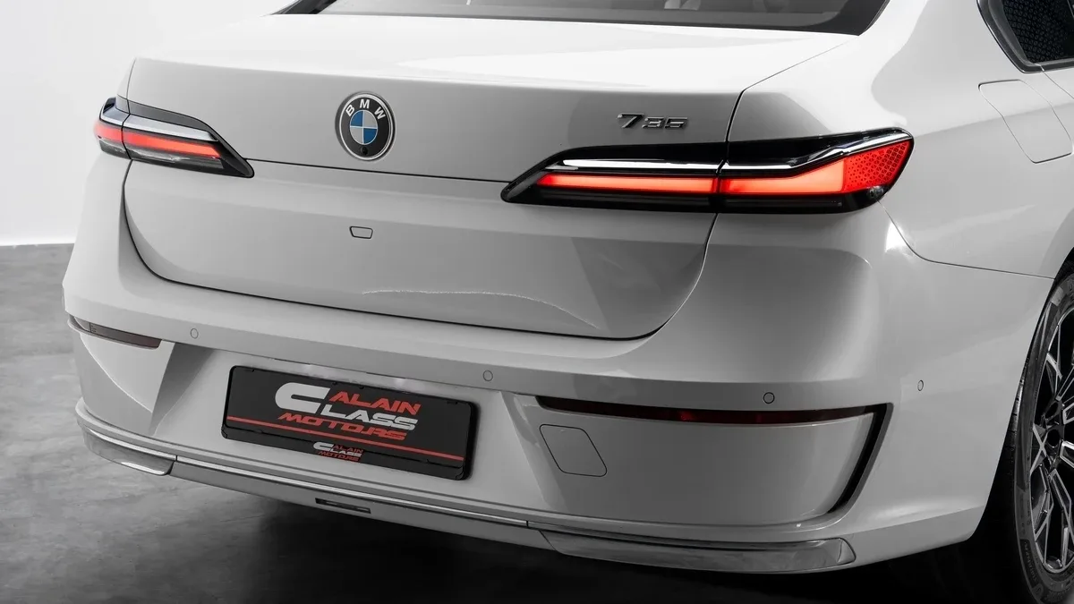 2023 BMW 735i, 9/30
