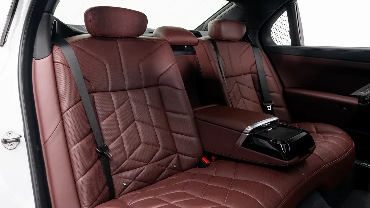 2023 BMW 735i, 26/30
