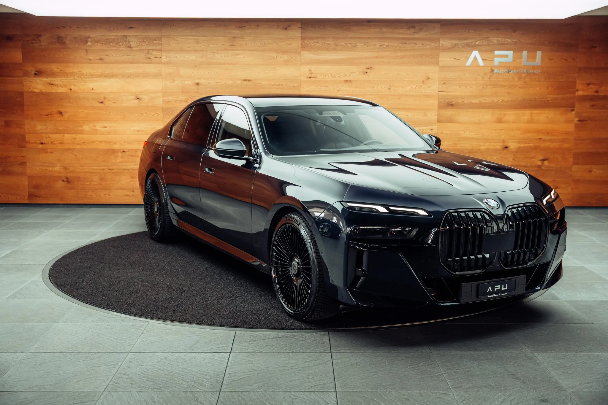 2023 BMW 740d offered by a specialist dealer in Uznach, Switzerland, main photo