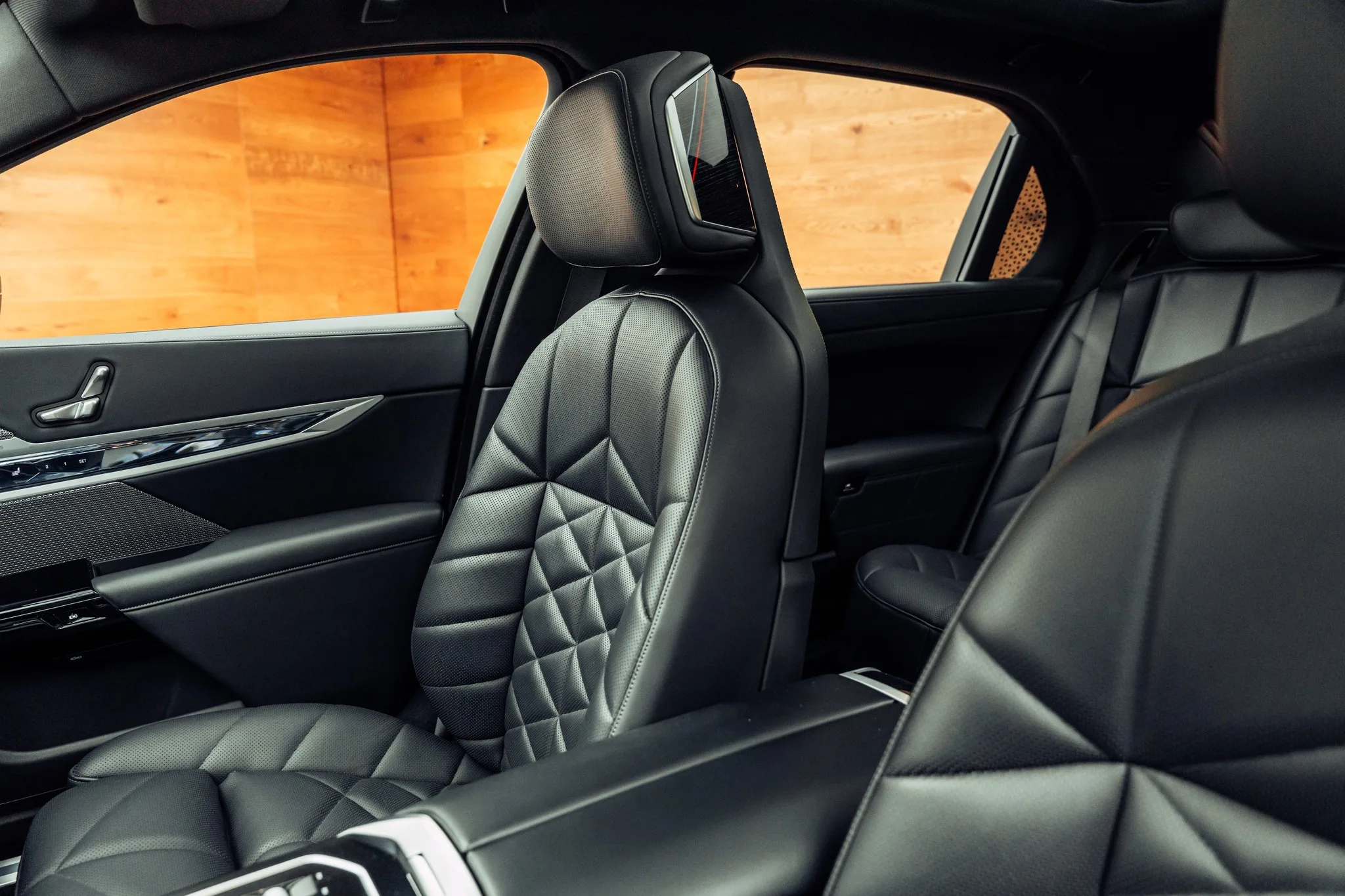 2023 BMW 740d, 8/26
