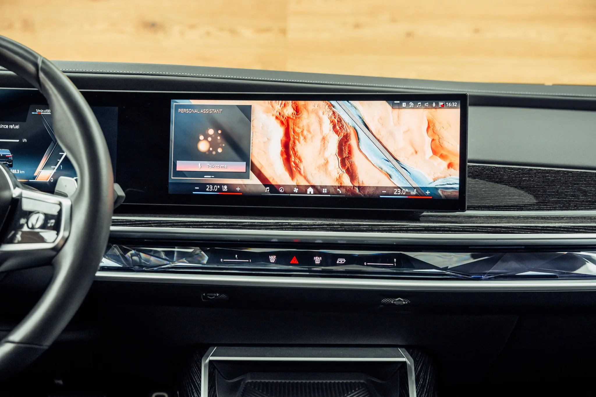 2023 BMW 740d, 20/26