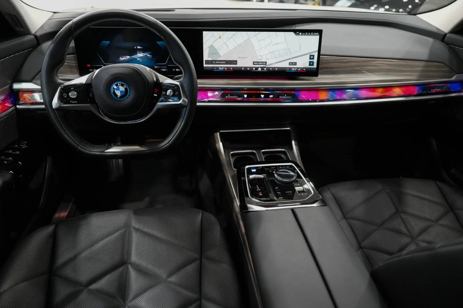 2023 BMW i7 xDrive60 Pure Excellence, 20/30