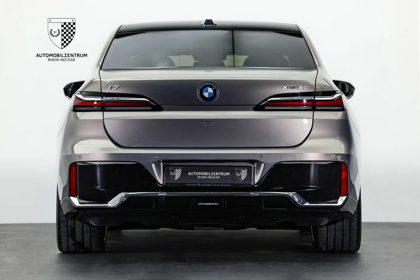 2023 BMW i7 xDrive60 M Sport angeboten von einem Supersportwagenhändler in Viernheim, Deutschland, Foto 6 von 25