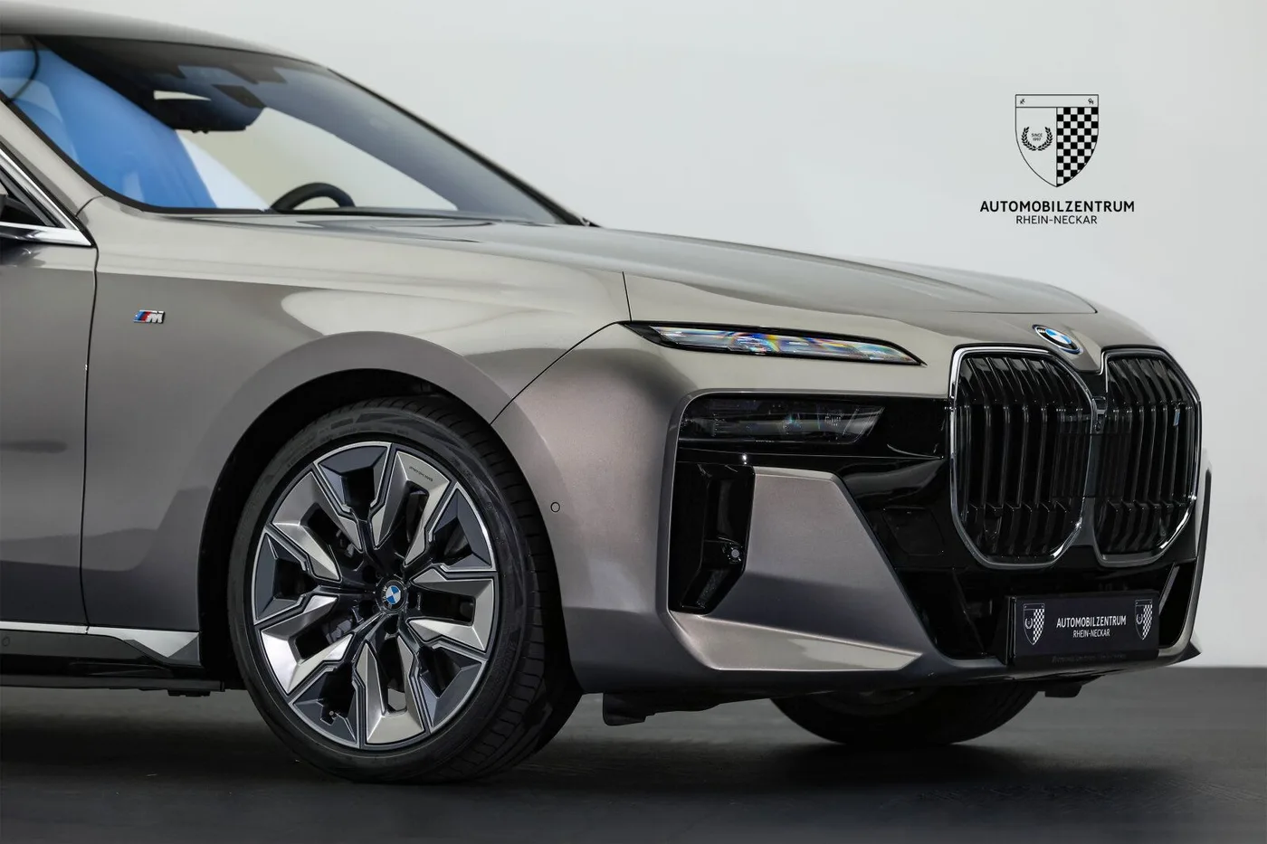 2023 BMW i7 xDrive60 M Sport angeboten von einem Supersportwagenhändler in Viernheim, Deutschland, Foto 9 von 25