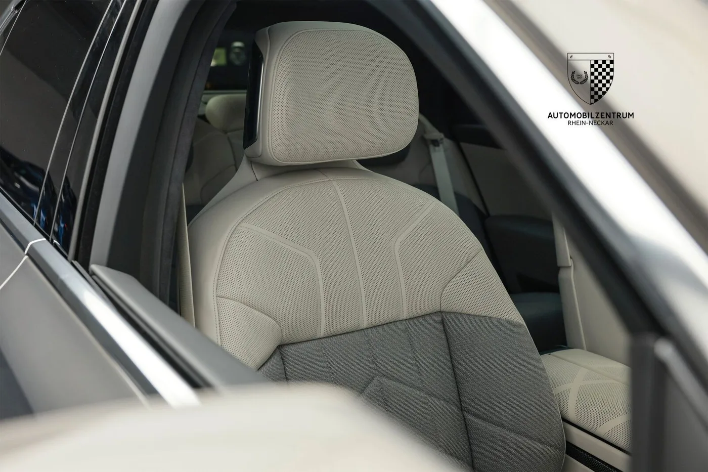 2023 BMW i7 xDrive60 M Sport angeboten von einem Supersportwagenhändler in Viernheim, Deutschland, Foto 14 von 25