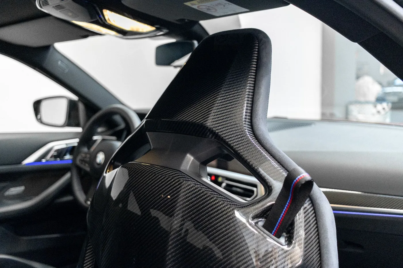 2023 BMW M4 Competition angeboten von einem Fachhändler in Nuremberg, Deutschland, Foto 14 von 15